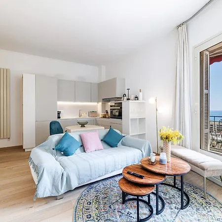 Lägenhet Bright 1 Bedroom Sea View And Terrace